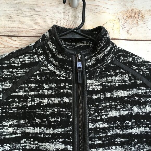 CARLISLE ZIP FRONT JACKET IN BLACK AND WHITE WITH BLACK LEATHER TRIM - Picture 6 of 12
